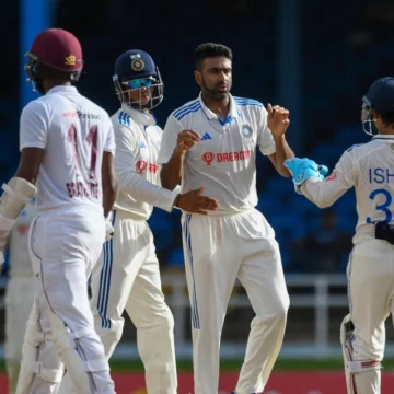 India strike twice after setting West Indies 365 target